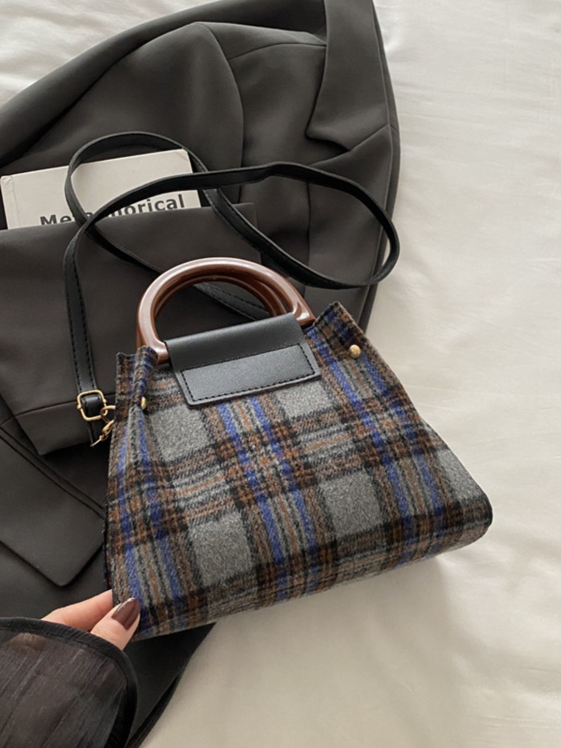 Contrast Plaid Trapezoid Crossbody Bag