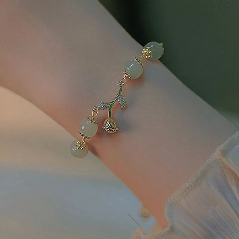 Sweet Vintage Pearl Lily Tulip Flower Bracelet