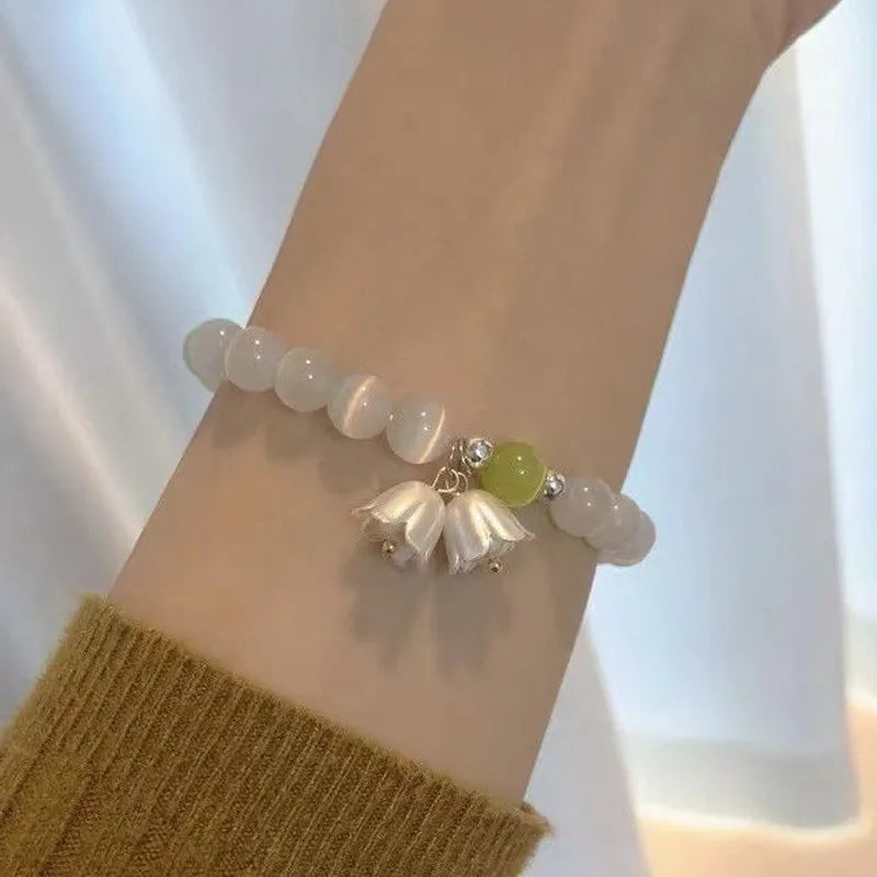 Sweet Vintage Pearl Lily Tulip Flower Bracelet